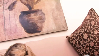 Hillary Scott Has A Lot Of Girly Thoughts