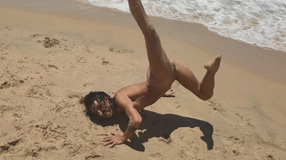 Real Amatuer Lovers Fucking in Public Beach – Doggy Style & Bj