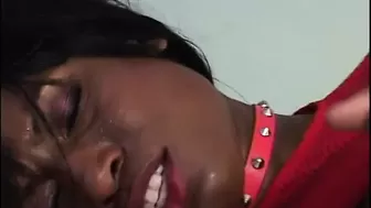 Ebony lady with a wonderful butt gets twat licked on couch