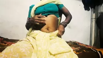 Indian village desi bhabhi fingerings and carrots fuck