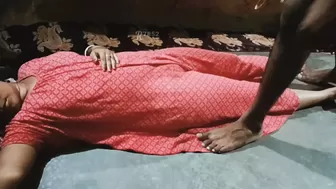 Bhabhi enjoy sex relationship with her ameture dever