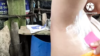 Shaving indian style hair remove
