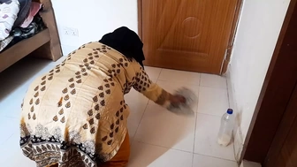 19y cougar Indian Monstrous Booty Maid Get Fuck From Owner Son (Maid Ko Jabardast Chudai) Hindi Audio