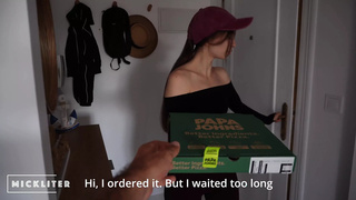 The Pizza Bitch Ate My Pizza and Wanted to Run Away. I Made Her Blow